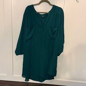 torrid Size 6 Green V-Neck Harper 3/4 Roll Sleeve Pullover Tunic